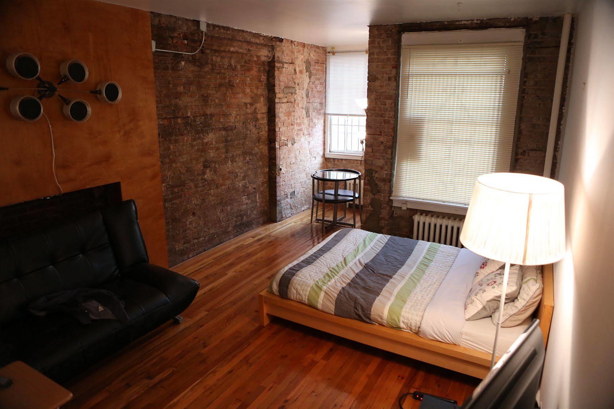 Metro Studio In Kipsbay New York