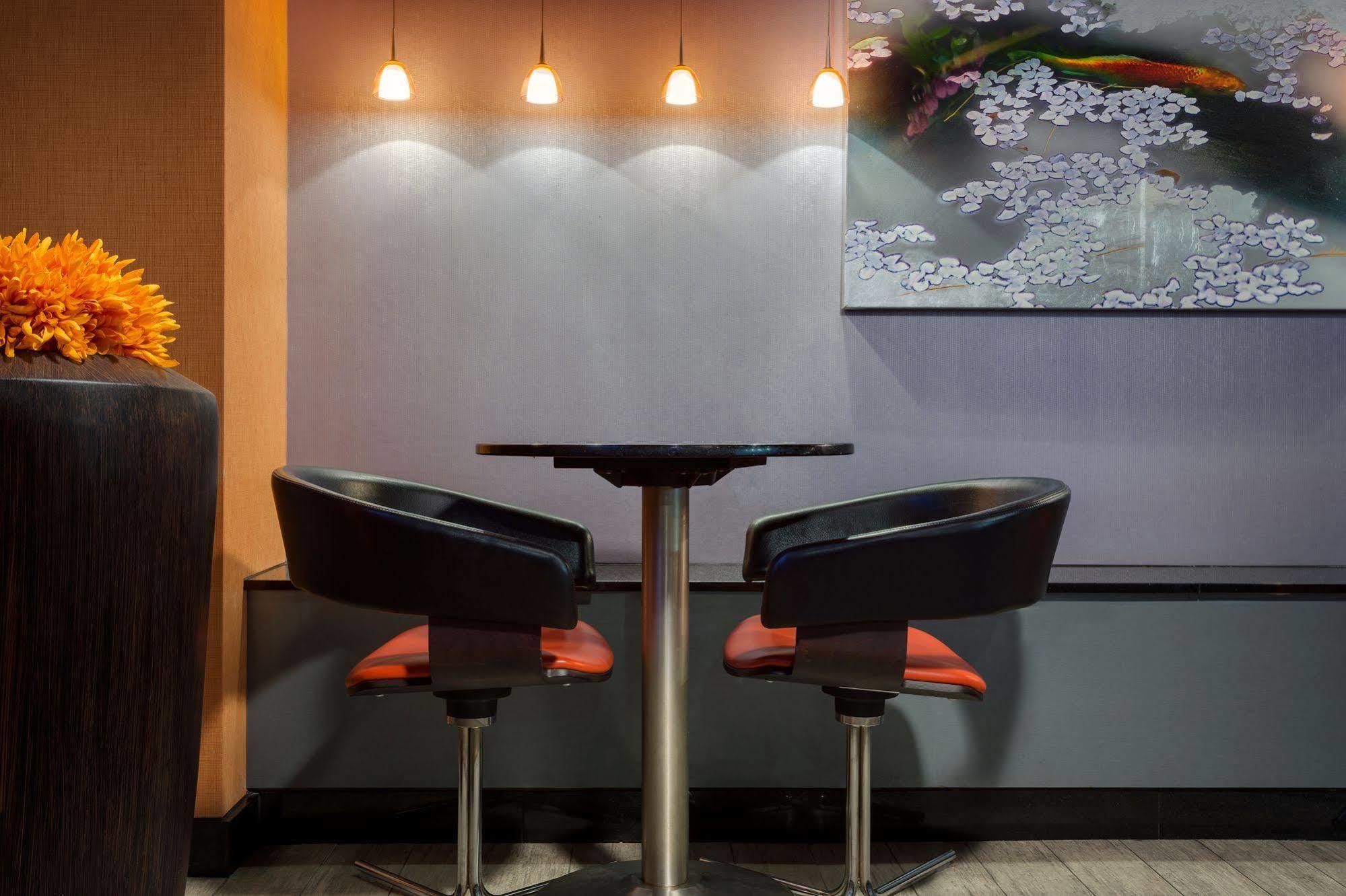 Nyma, The Manhattan Hotel Nova York