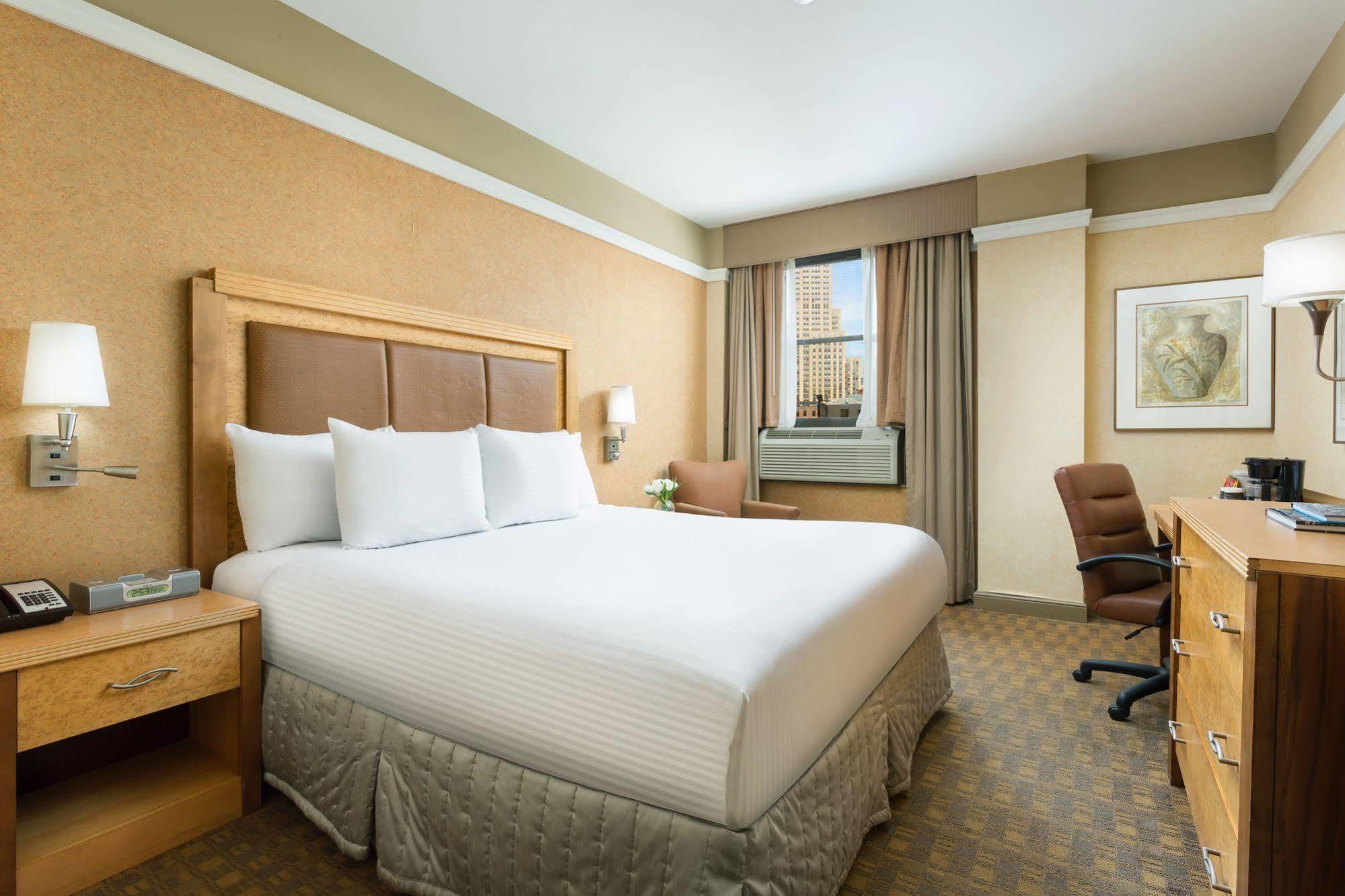 Nyma, The Manhattan Hotel Nova York