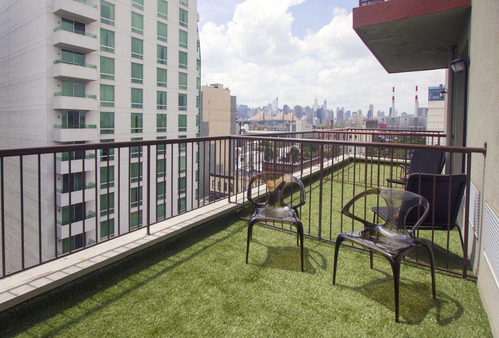 Vetiver / Manhattan Skyline Hotel Nueva York
