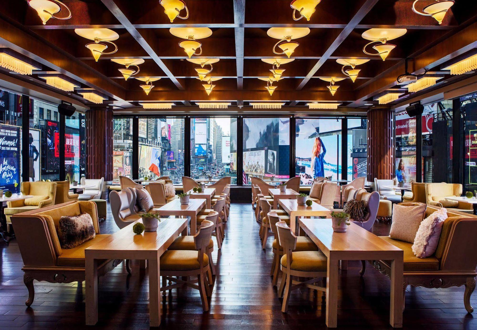 Renaissance Times Square Hotel 4*