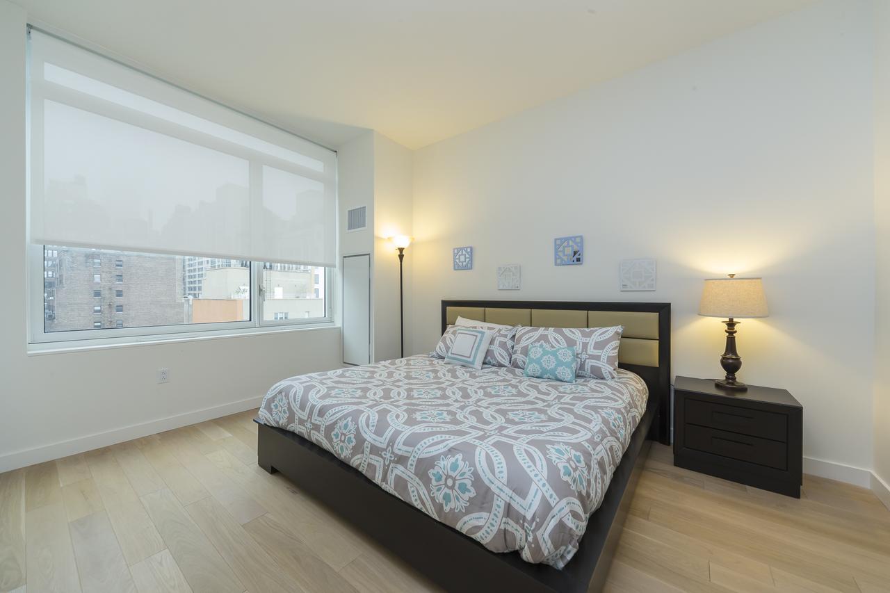 Times Square Luxury Suites Appartement *