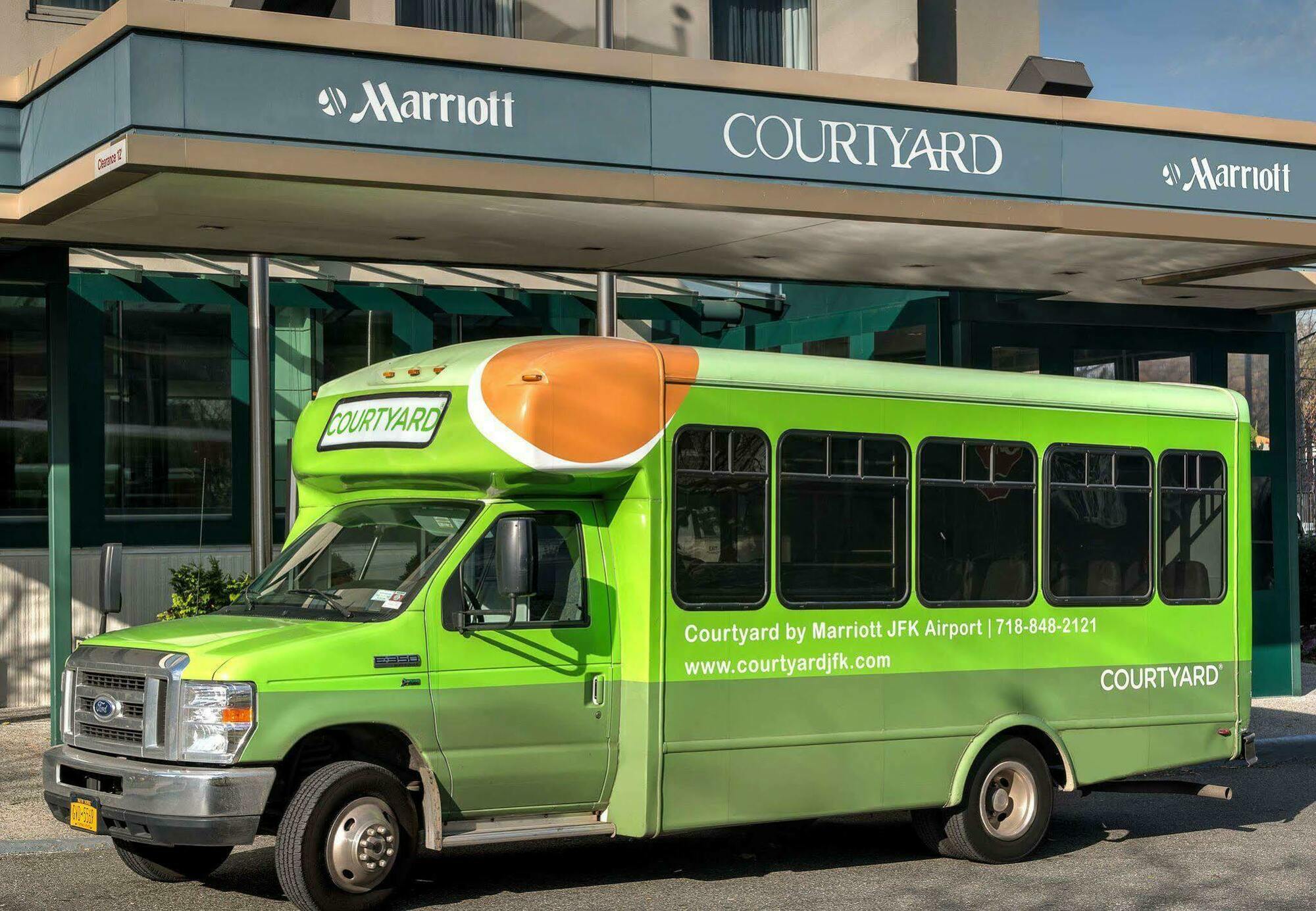 Hotel Courtyard By Marriott Jfk Airport 3*