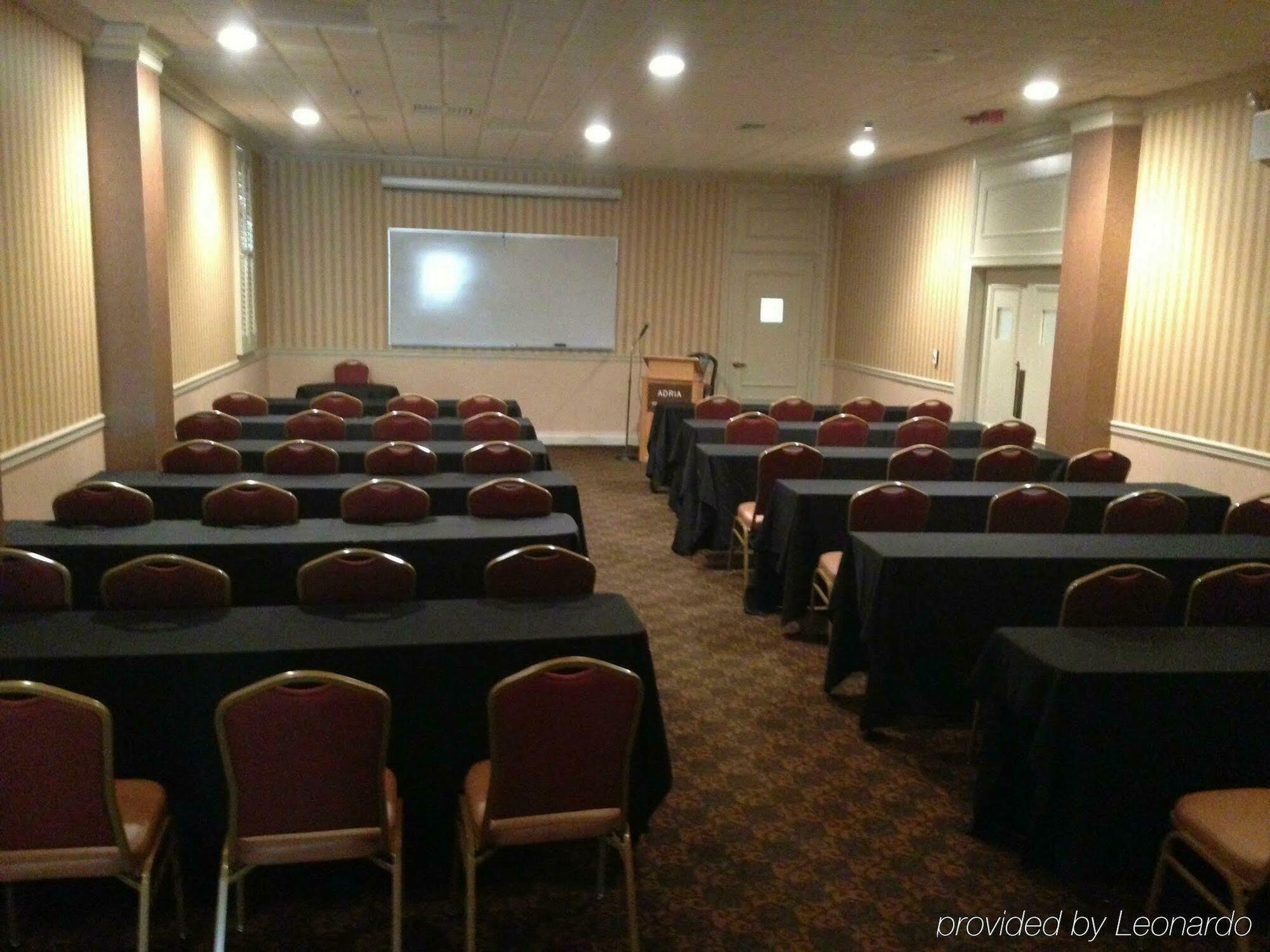 Adria Hotel&conference Center 3*