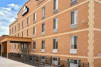 Days By Wyndham Jamaica / Jfk Airport Hotel New York City