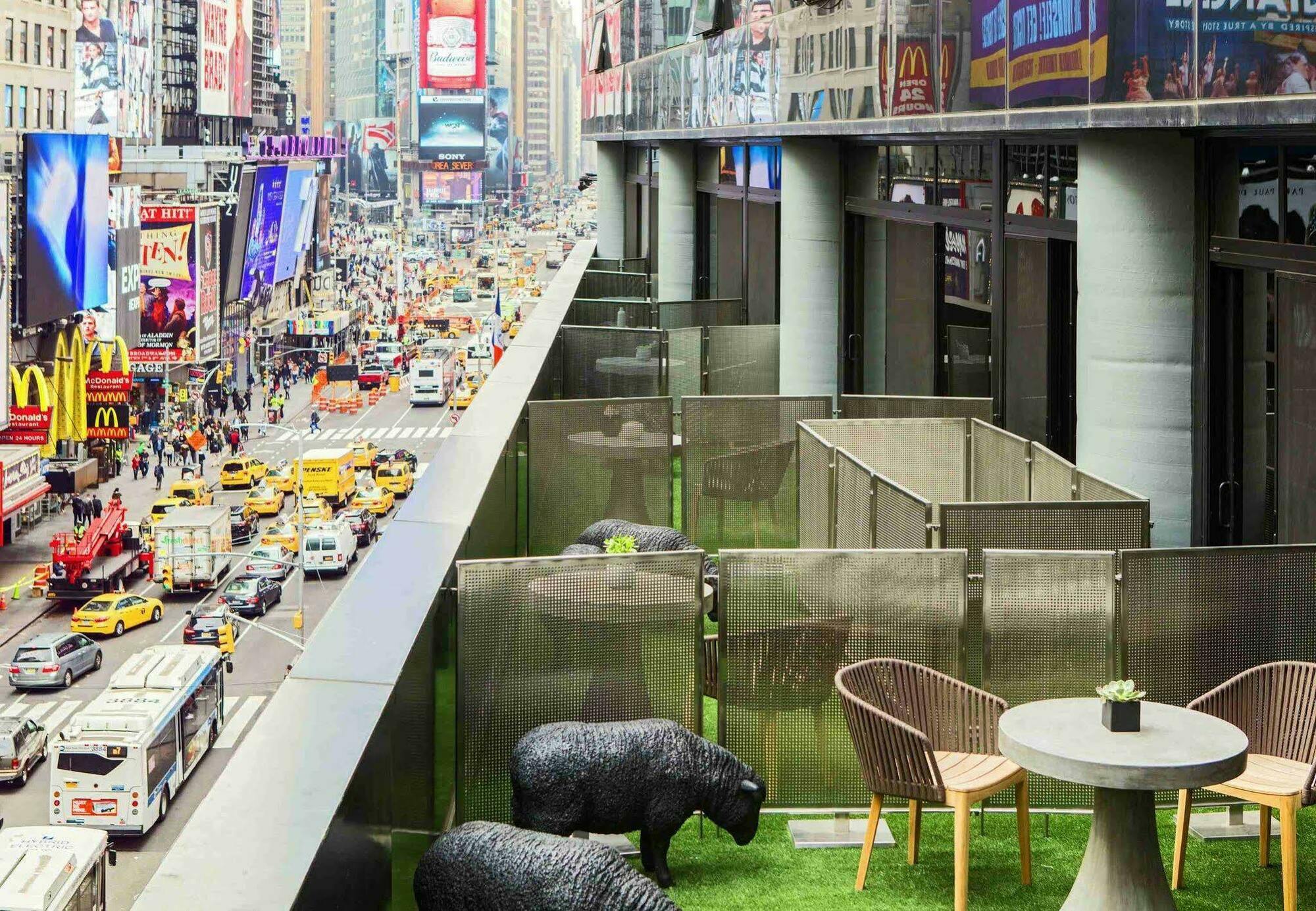 Renaissance Times Square Hotel 4*