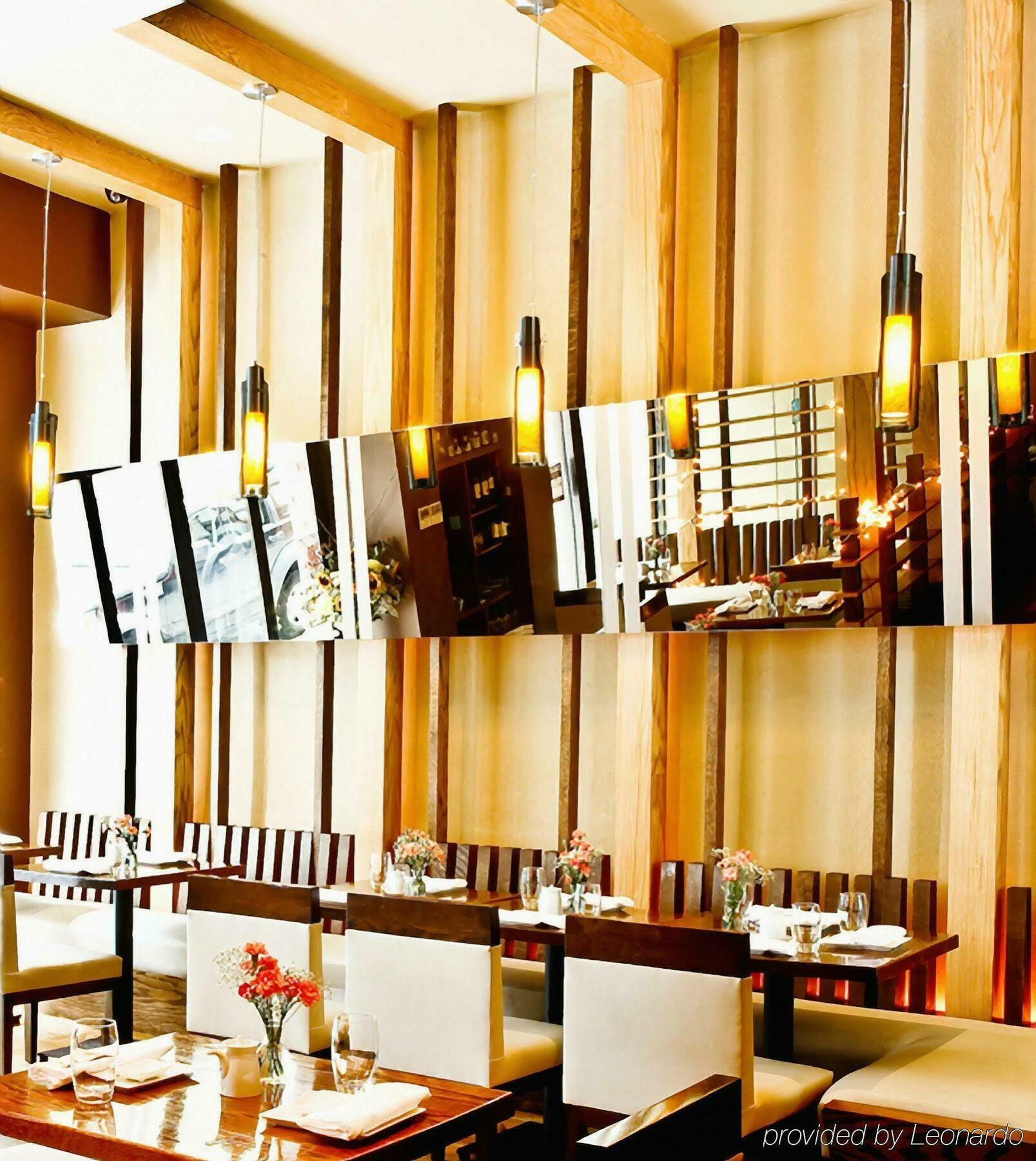 Square At Times Square Hotel
