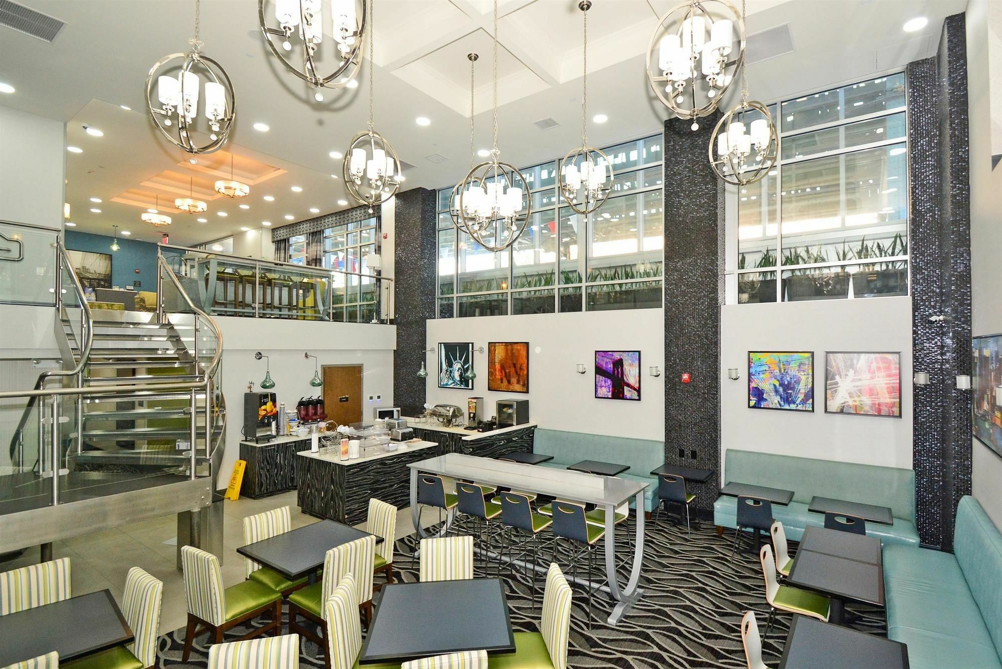 Hotel Western Laguardia Airport Queens New York