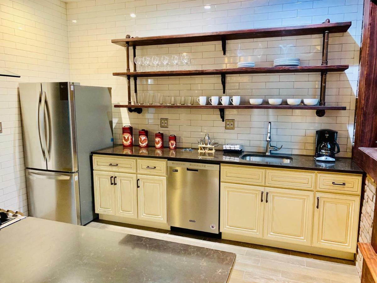 Lavish Totally Renovated Loft Apartment! Appartement