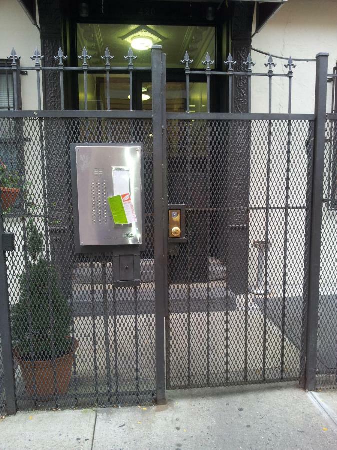 Apartment Mia East Village - Free Street Parking + Wifi