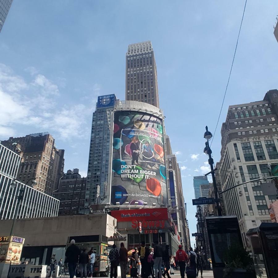 Mia East Village - Free Street Parking + Wifi Apartment