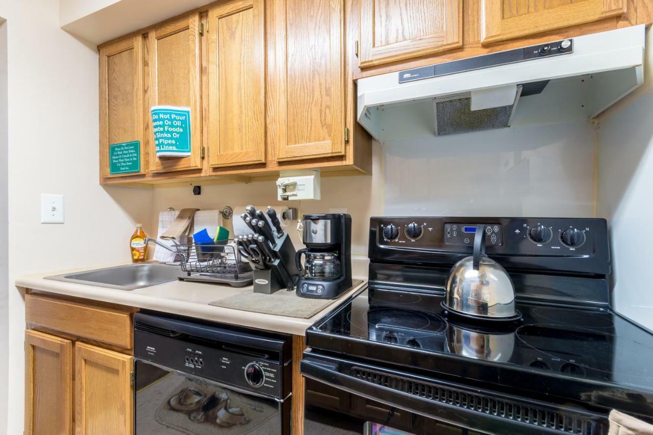 Two Bedrooms Manage And Supervise By Host Endless Features Amenities Dishwasher Washer Dryer Wifi Internet Services By Verizon Fios 960 Upload 960 Download Bi Monthly Free Housekeeping Services Huge 10000 Square Footage * New York