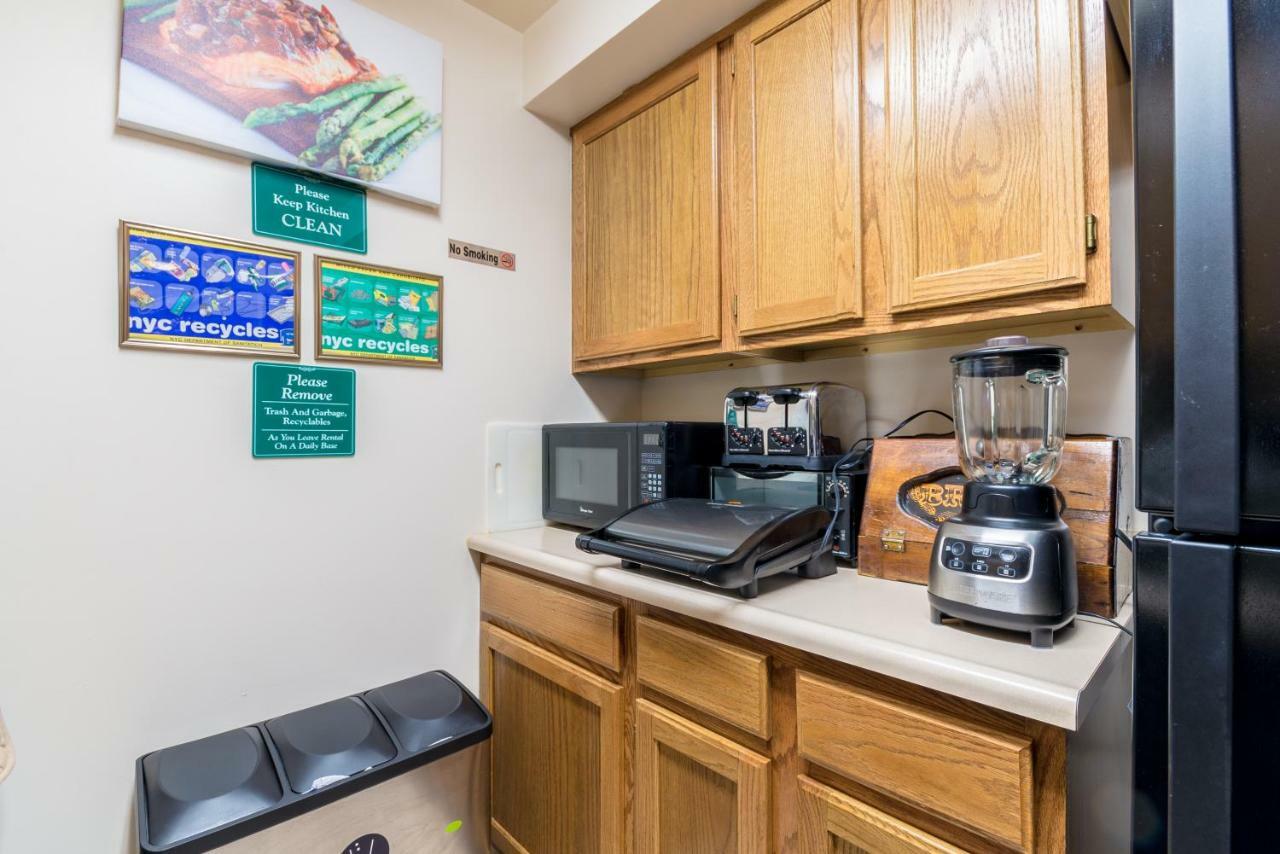Two Bedrooms Manage And Supervise By Host Endless Features Amenities Dishwasher Washer Dryer Wifi Internet Services By Verizon Fios 960 Upload 960 Download Bi Monthly Free Housekeeping Services Huge 10000 Square Footage New York