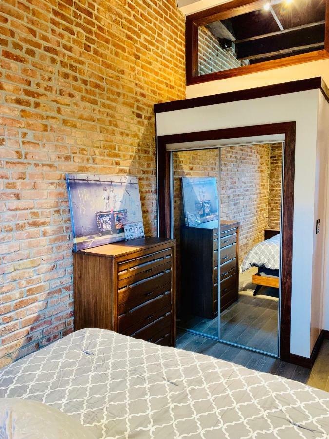Lavish Totally Renovated Loft Apartment! Appartement