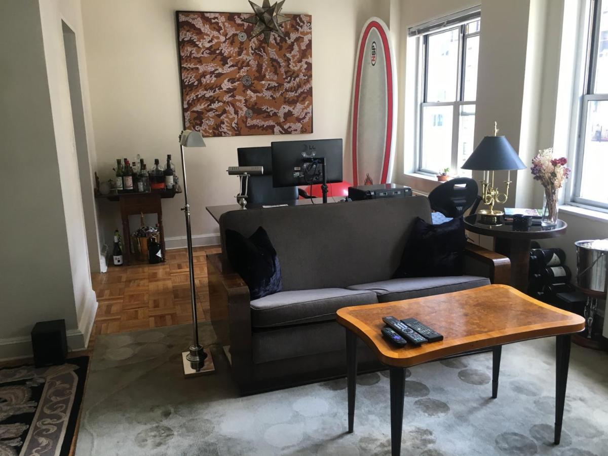 Upscale, Large, High-ceilings, Mid-town Doorman Nyc Centrally Located Apartment *