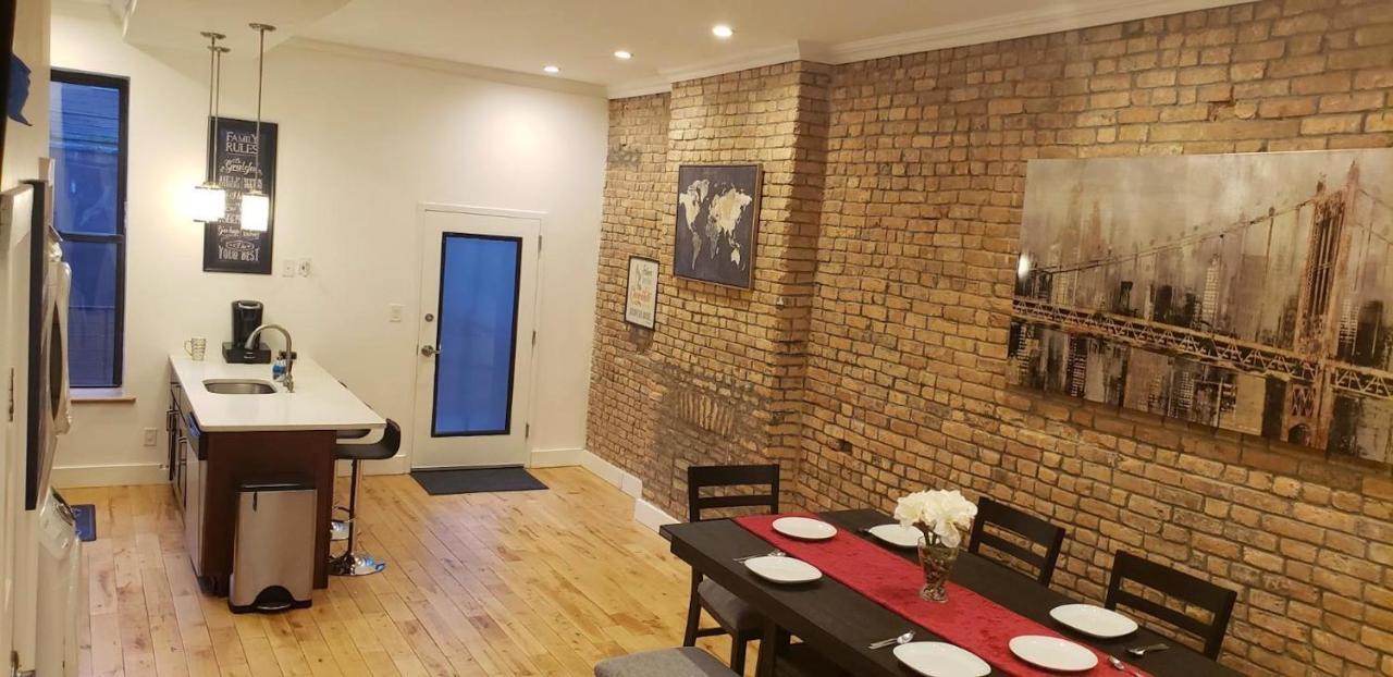 Newly Renovated Duplex 2 Appartement *