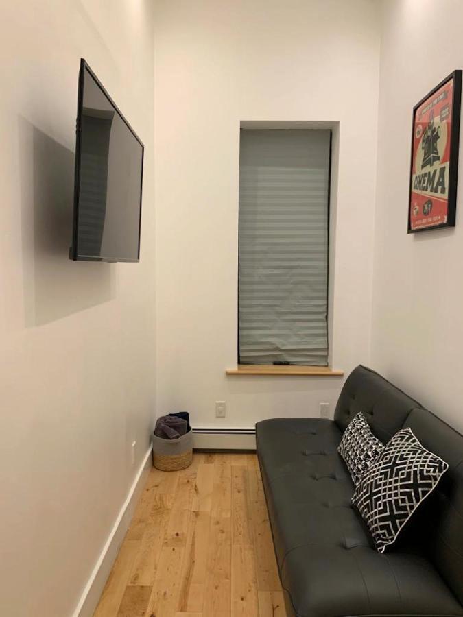 Newly Renovated Duplex 2 Appartement *