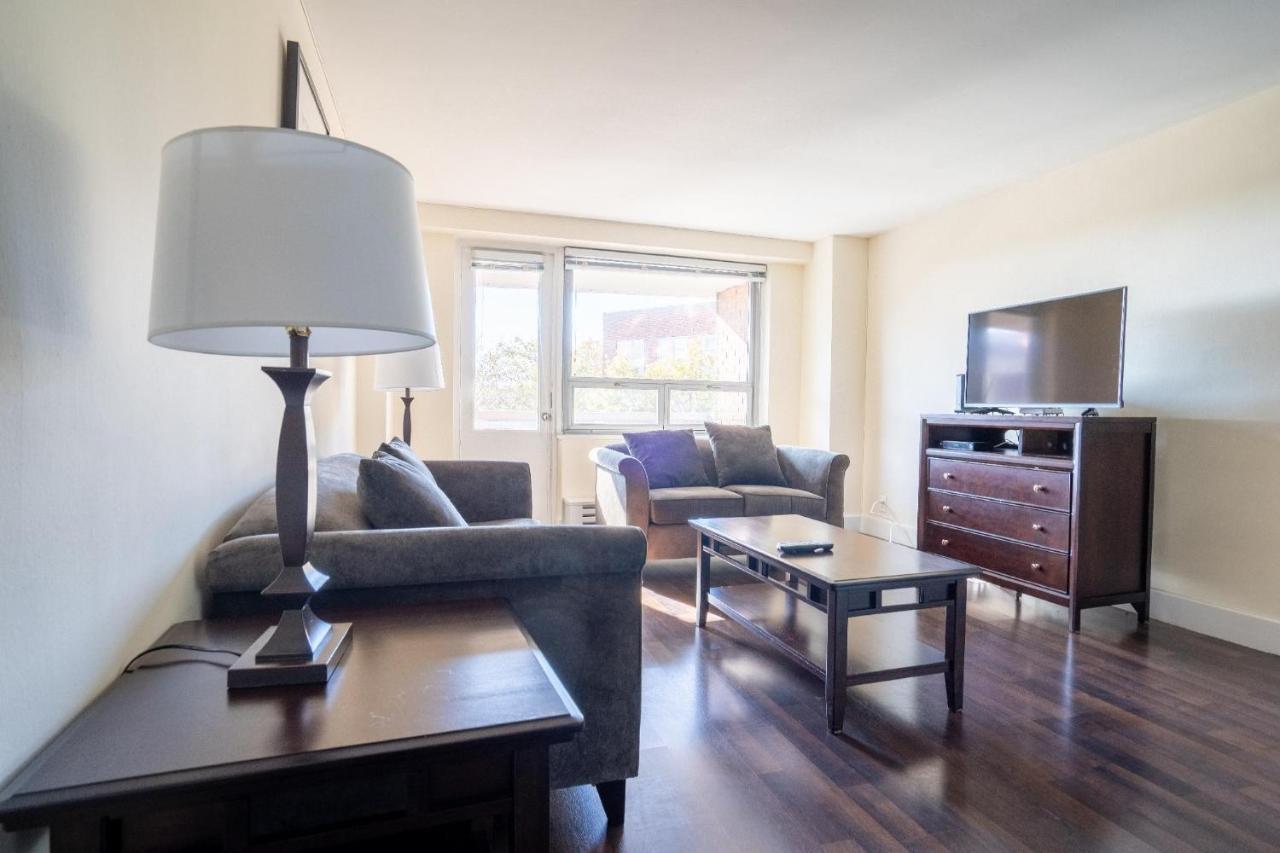 Queens Blvd Appartement *