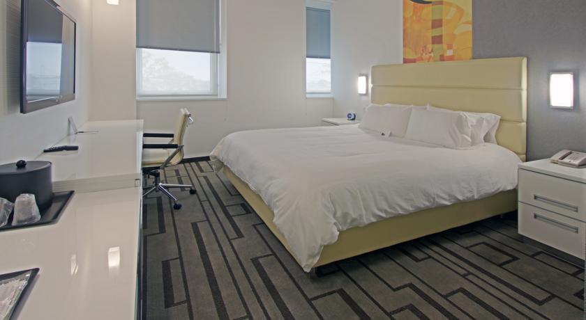 De Point Hotel