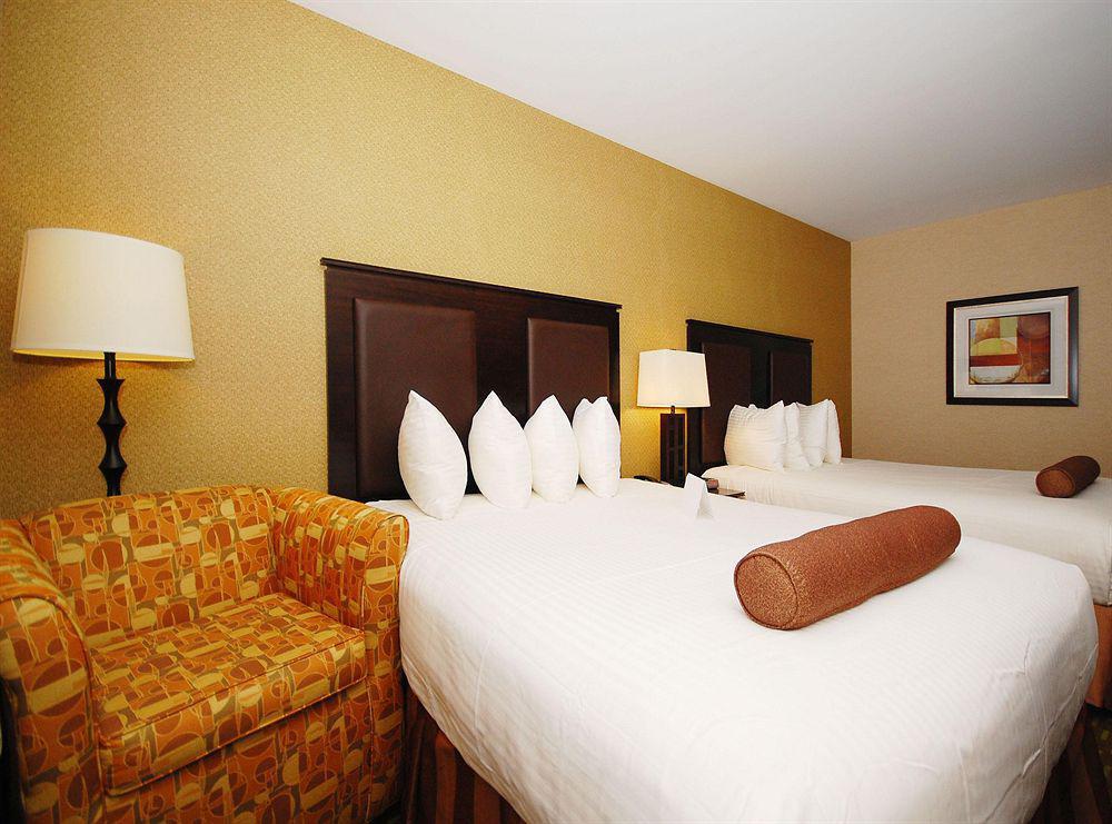 Western Plaza 3* New York City