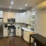 HALSEY MANOR: Luxurious 2-bedroom apartment