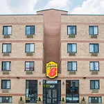 Super 8 By Wyndham Brooklyn / Park Slope Hotel