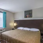 Super 8 By Wyndham Brooklyn / Park Slope Hotel