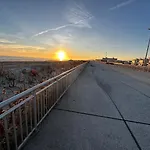 Beach House In Heart Of Nyc
