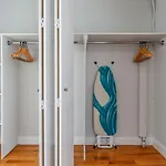 Midtown 2Br W Doorman Nr Theater District Nyc-1349
