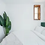 48-3Fe 2Br Prime Midtown West