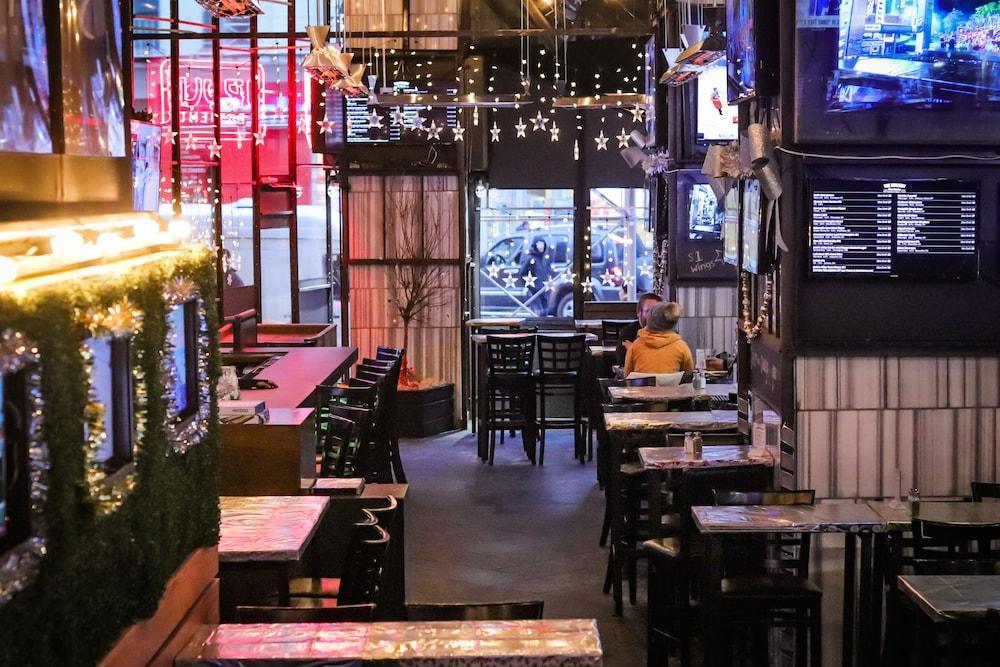 Hotel Wyndham Garden Chinatown 4*