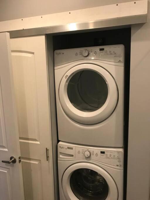 Halsey Manor: Luxurious 2-bedroom Appartement *