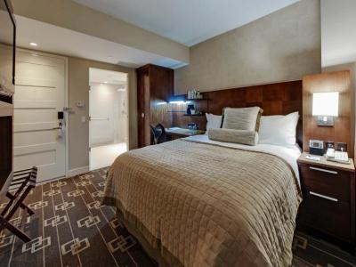 Wyndham Garden Chinatown 4*