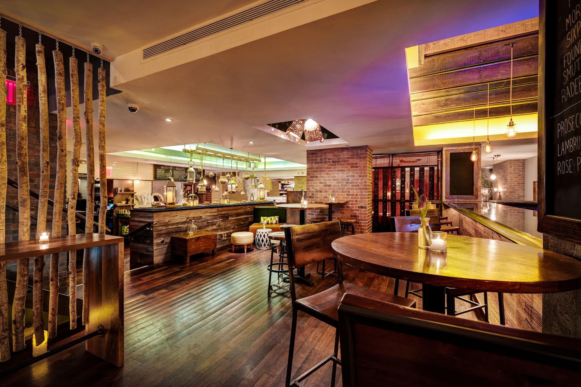 Hotel Giraffe By Library Collection New York City
