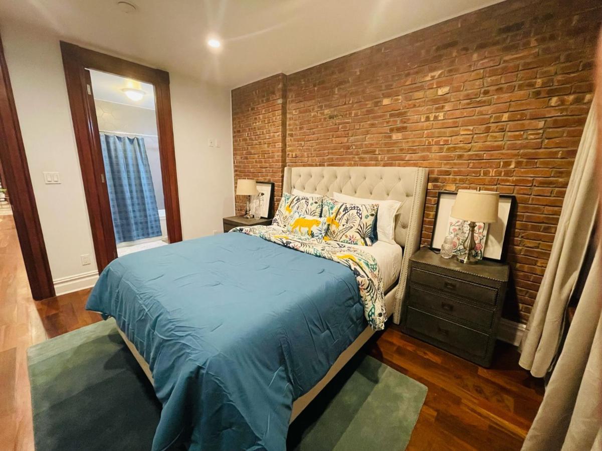 Historic Brownstone - Newly Renovated Brownstone On Historic Street With Outdoor Space Сasa de vacaciones *
