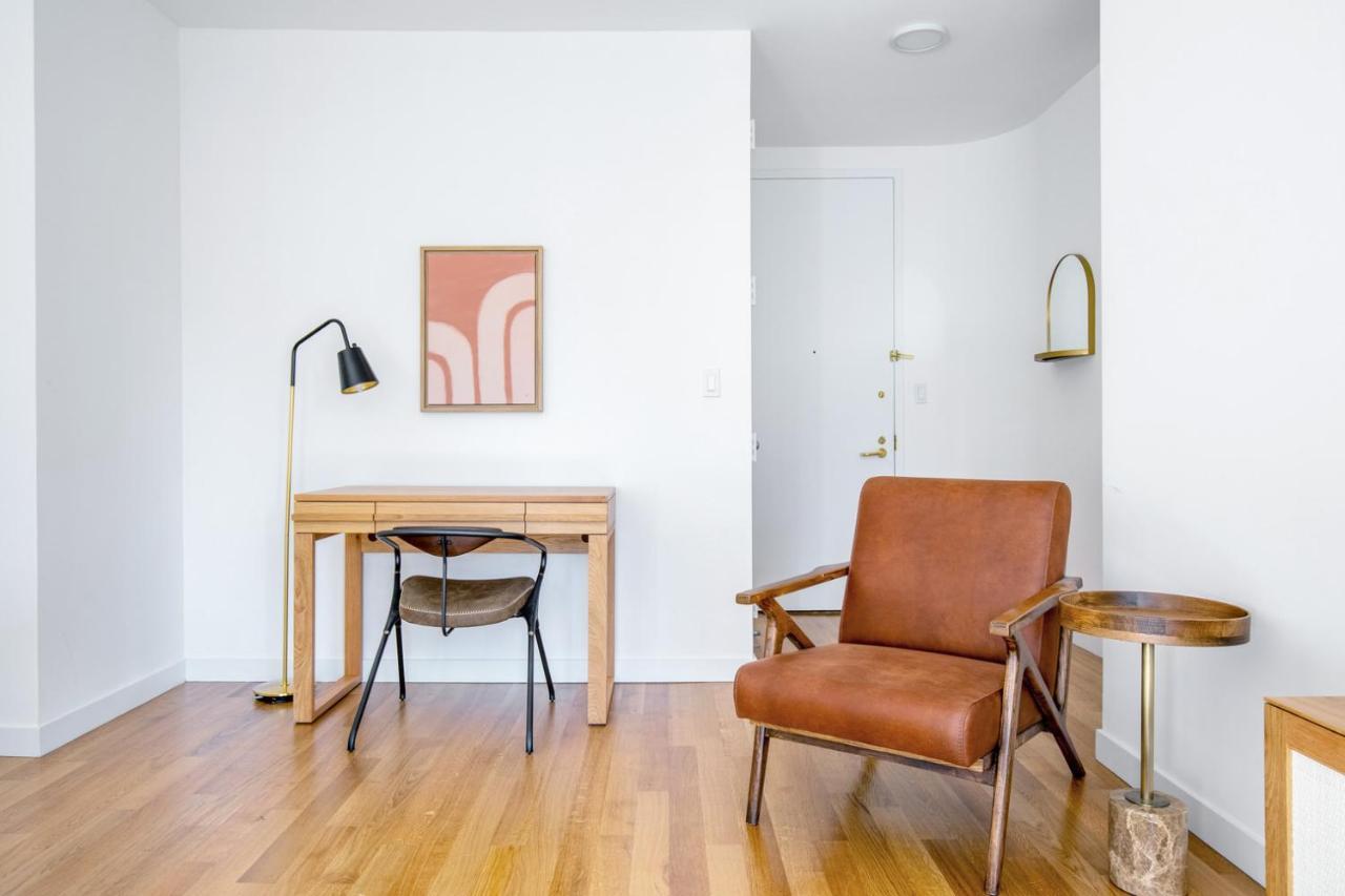 Sutton Place 1br W Elevator Nr Park Nyc-520 New York