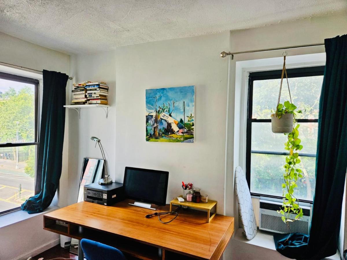 Sunlit Three-bedroom In The Vibrant Soho Neighborhood Appartement