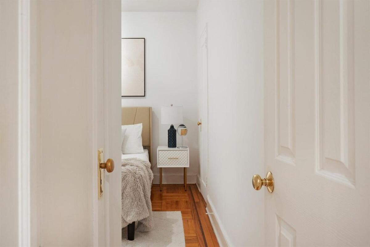 61-2a Large 1br In Upper East Side * New York City