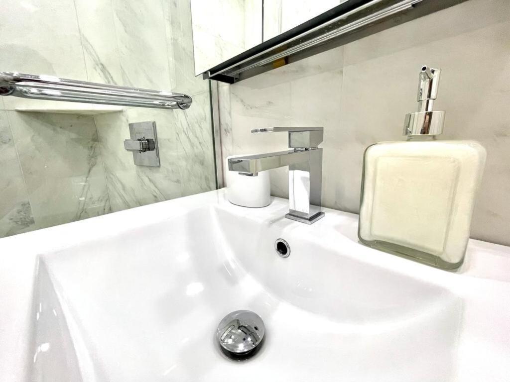 Appartement 62-2b Renovated 1br In Prime Upper East Side *