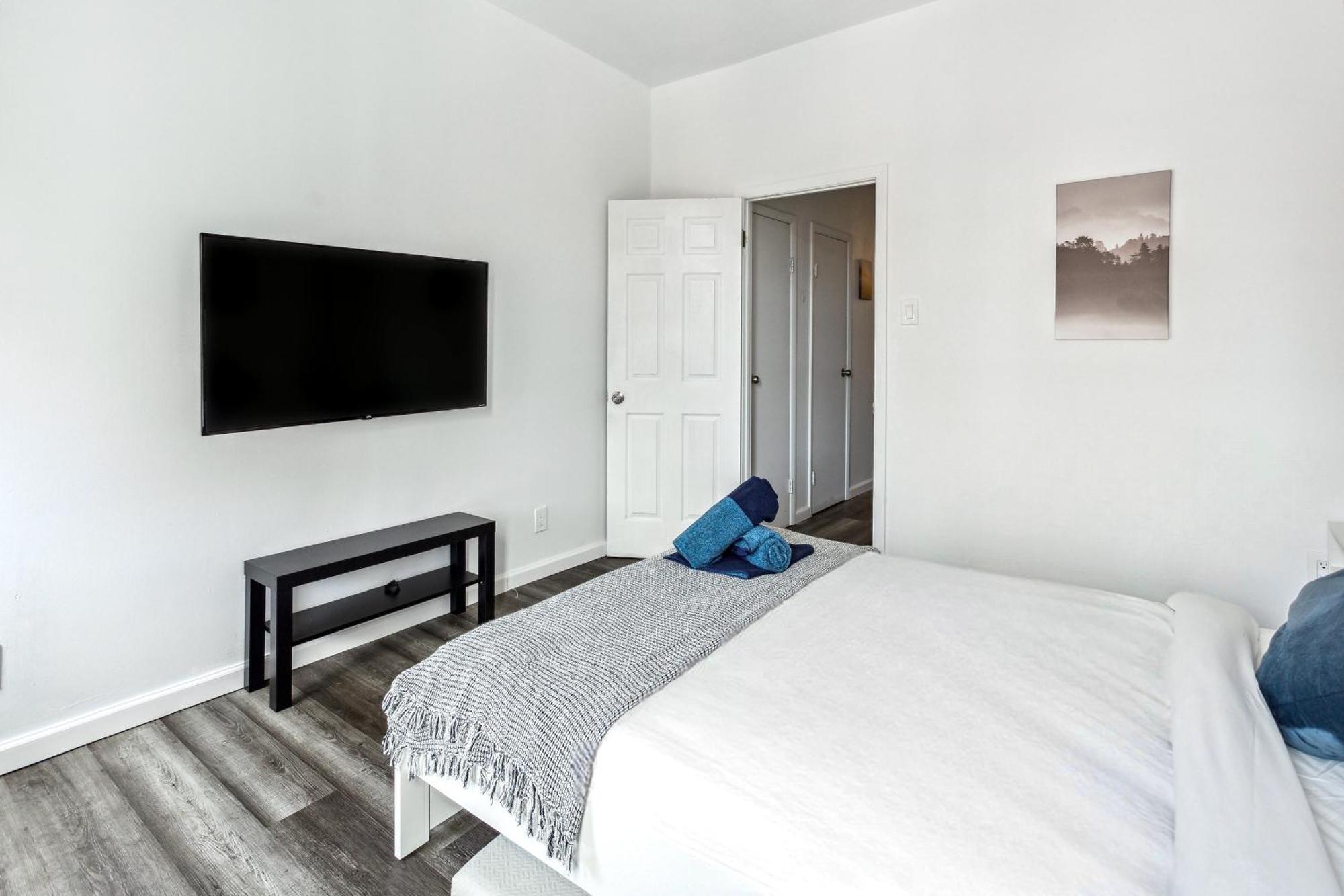 Heavenly Suites In Perfect Location Of Hell Kitchen Lejlighed *