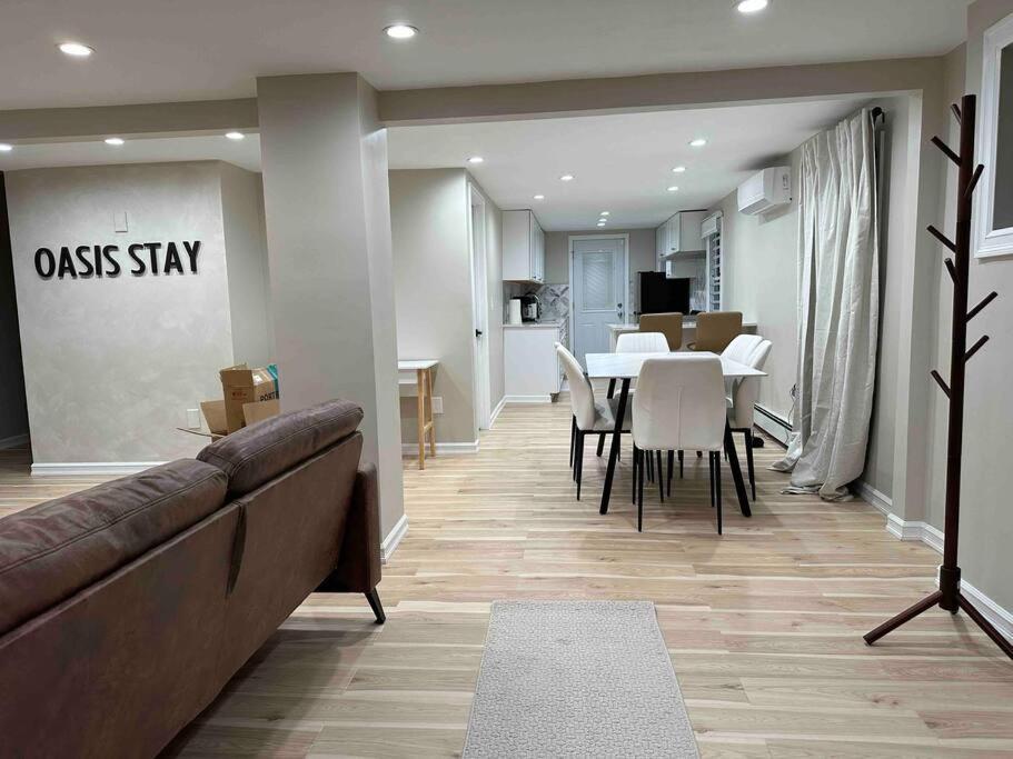 Spacious 3br Detach House W/parking In Quiet Area Сasa de vacaciones