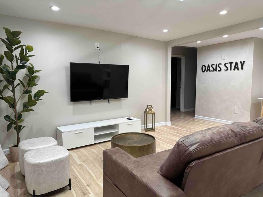 Spacious 3br Detach House W/parking In Quiet Area * Nueva York
