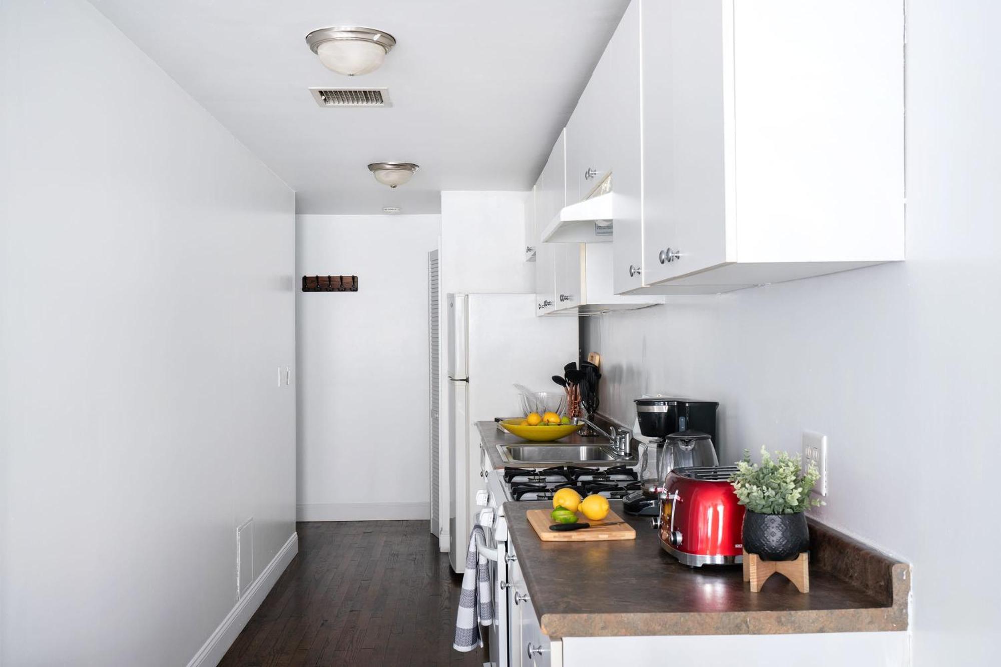 Appartement 1435-3-3 Bedrooms 2bath W D Prime Upper East