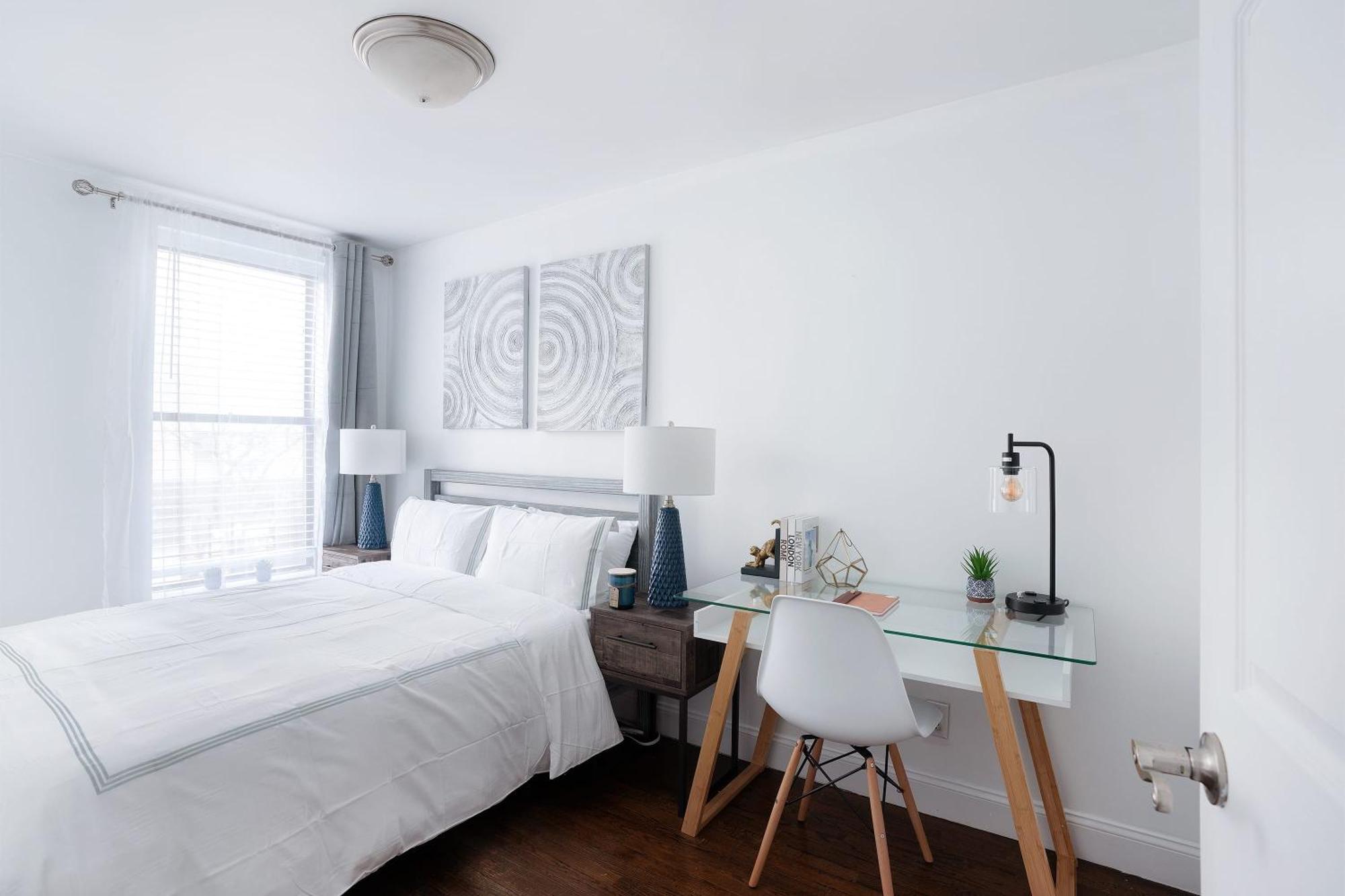 Appartement 1435-3-3 Bedrooms 2bath W D Prime Upper East *