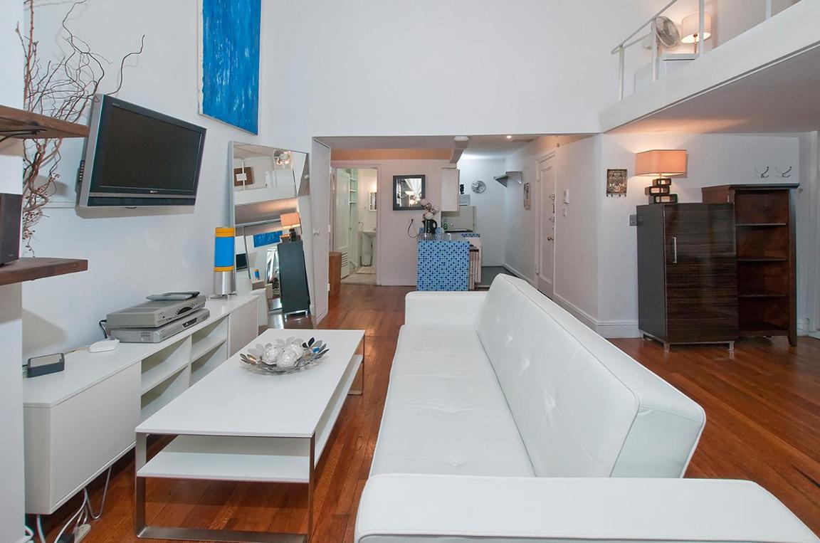 Luxury Apartments Next To Times Square *