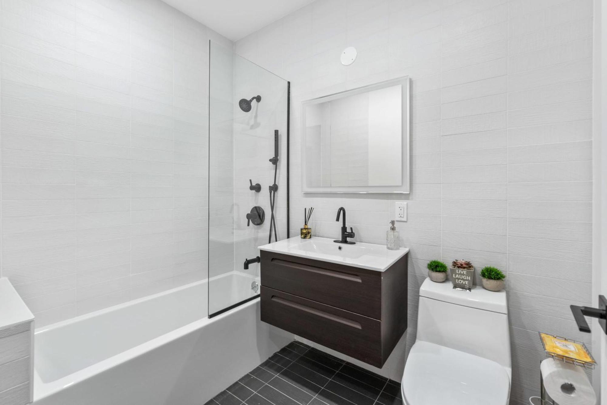 Notch 2br & 2ba Minutes From Park In Upper East Side New York