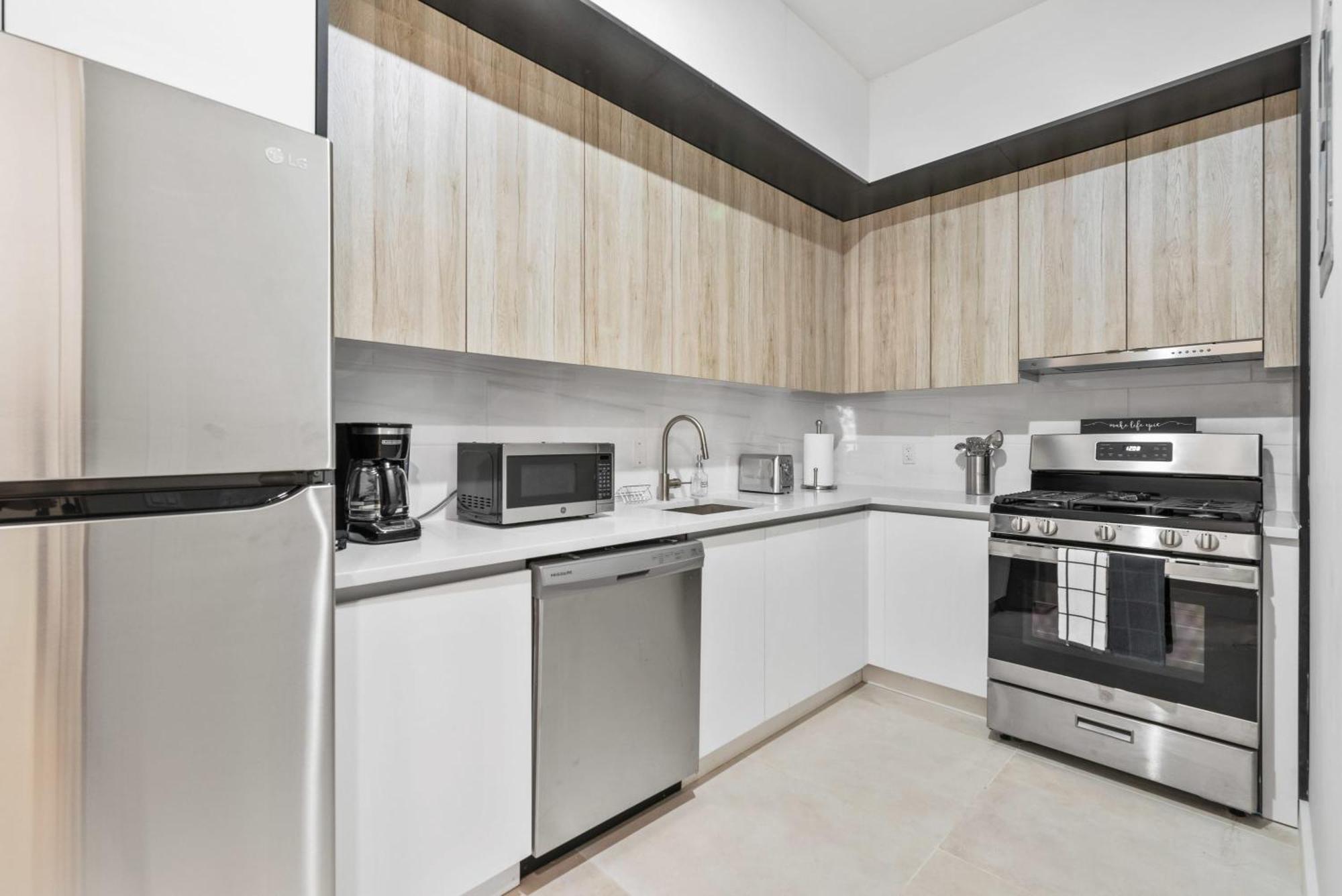 Notch 2br & 2ba Minutes From Park In Upper East Side