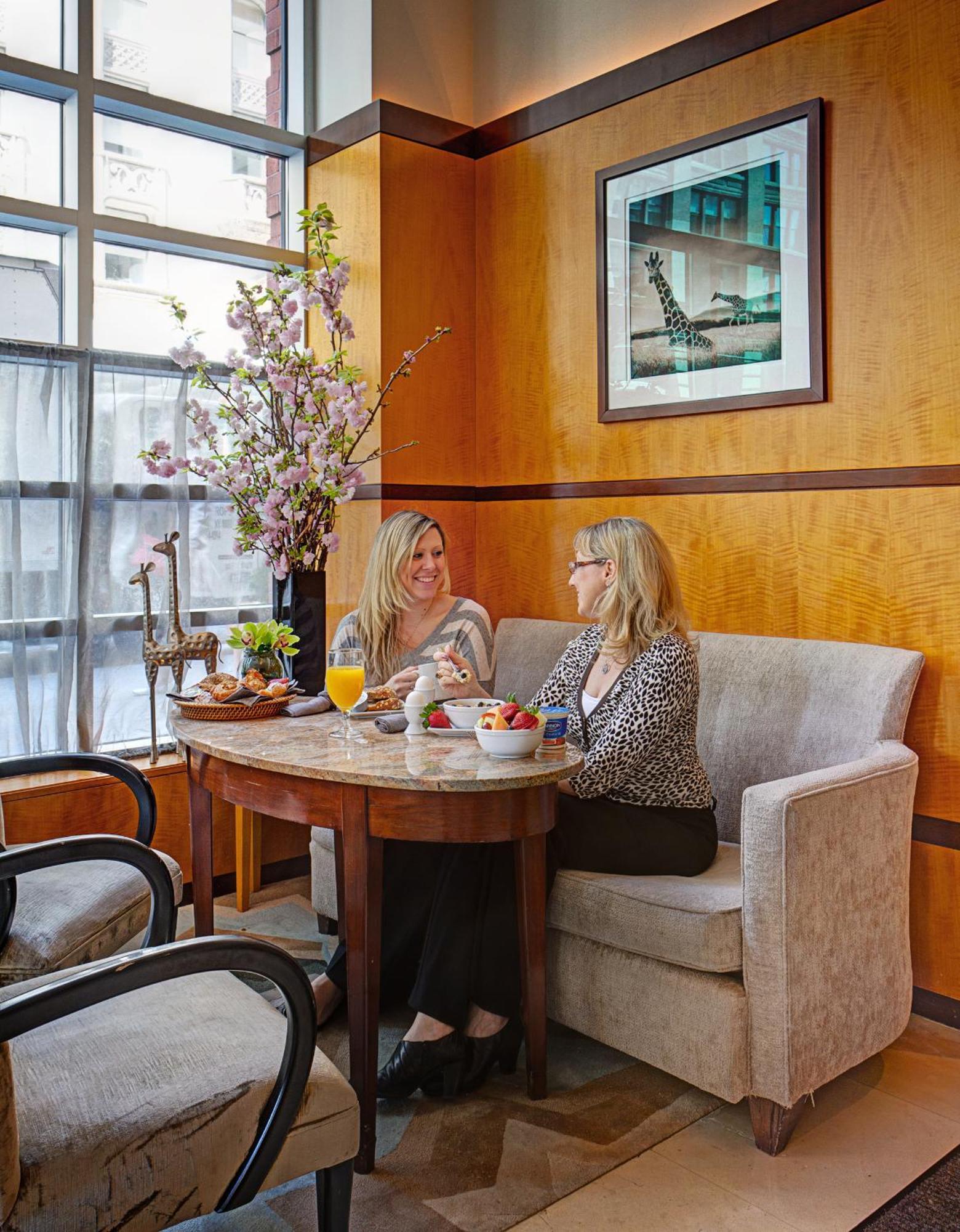 Hotel Giraffe By Library Collection New York City