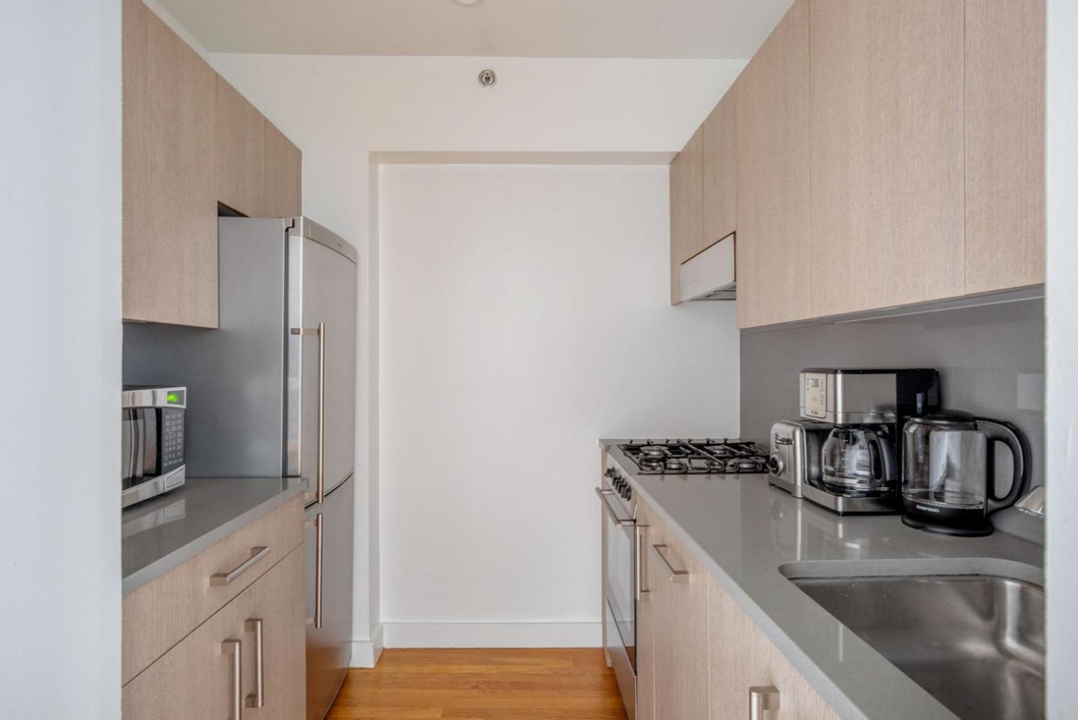 Chelsea 1br W Doorman Gym Nr Union Square Nyc-1240 Appartement