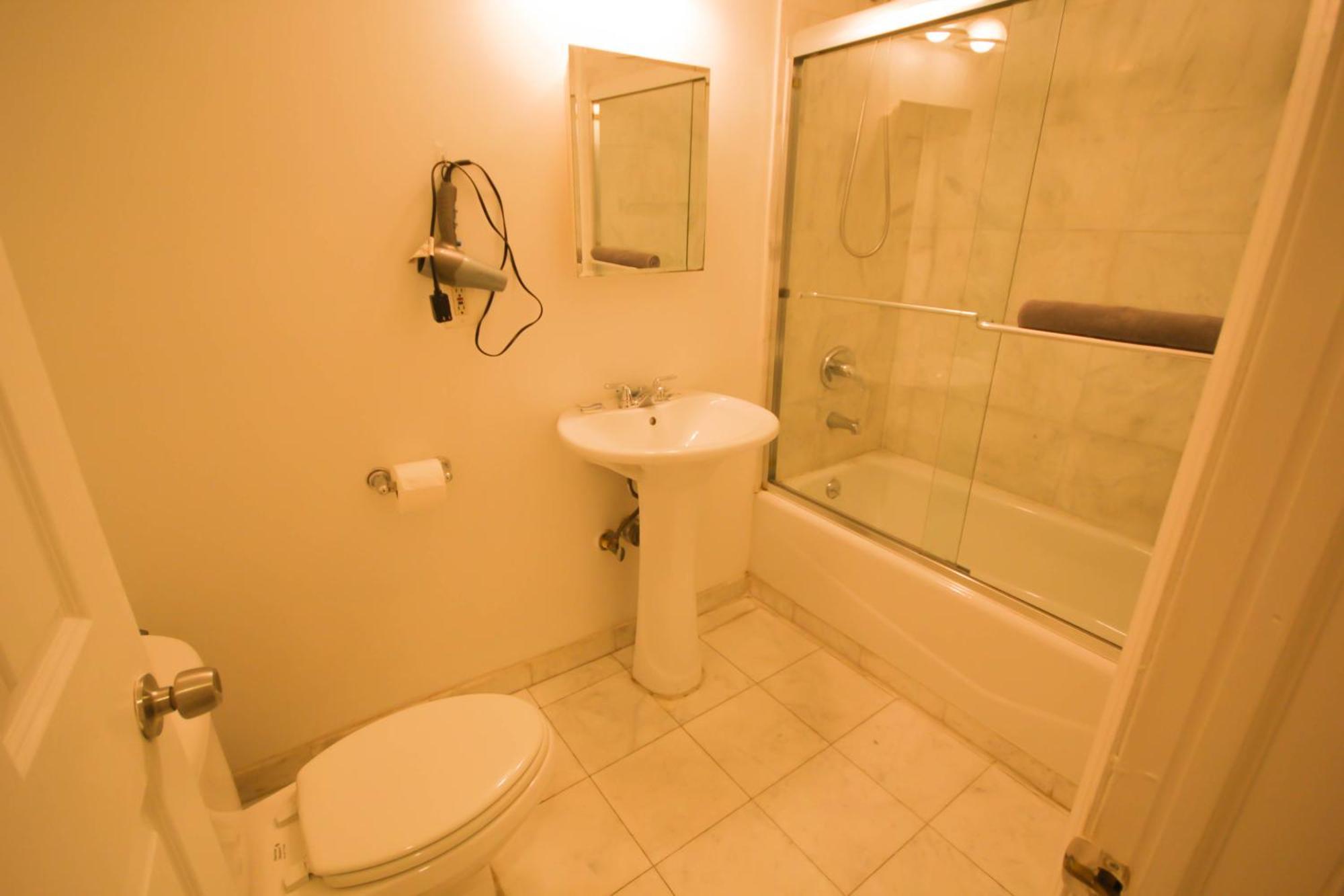 - One-bedroom Appartement *